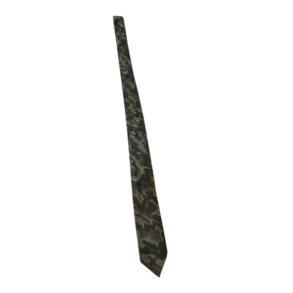 J. Ferrar 100% Cotton Camo Slim Neck Tie - Picture 2 of 5